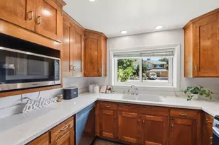 1683 Hyacinth Ln, San Jose, CA 95124 - Photo 9