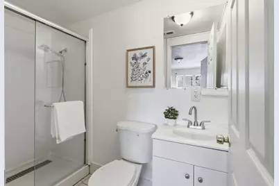 569 Maple Ave, Sunnyvale, CA 94085 - Photo 17