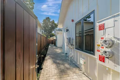 1460 Kentfield Ave, Redwood City, CA 94061 - Photo 31