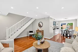 125 Connemara Way 53, Sunnyvale, CA 94087 - Photo 1