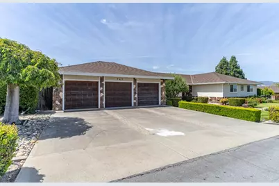 747 Ridgemark Dr, Hollister, CA 95023 - Photo 3
