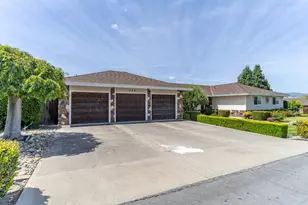 747 Ridgemark Dr, Hollister, CA 95023 - Photo 3