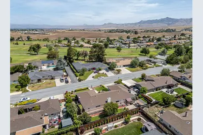 747 Ridgemark Dr, Hollister, CA 95023 - Photo 75