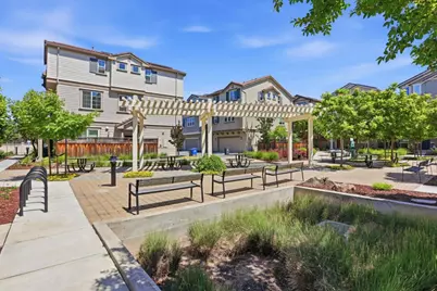 2220 Rosenblatt St, Hayward, CA 94544 - Photo 37