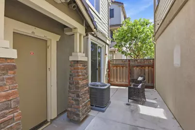 2220 Rosenblatt St, Hayward, CA 94544 - Photo 35
