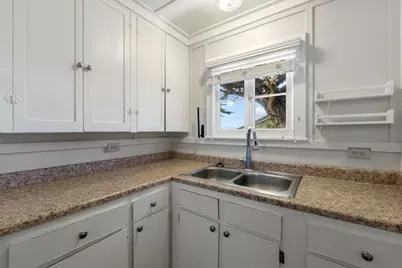 215 6th St, Pacific Grove, CA 93950 - Photo 9