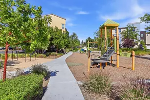 633 Blackbury Ln, San Jose, CA 95133 - Photo 31