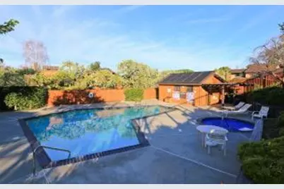 1310 Trinity Dr, Menlo Park, CA 94025 - Photo 13
