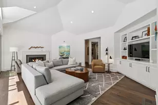 11881 Francemont Dr, Los Altos Hills, CA 94022 - Photo 23
