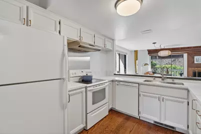 2329 Ticonderoga Dr, San Mateo, CA 94402 - Photo 15