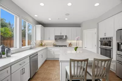16800 Zinfandel Cir, Morgan Hill, CA 95037 - Photo 11