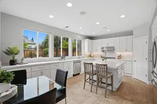 16800 Zinfandel Cir, Morgan Hill, CA 95037 - Photo 15