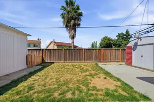 693 Bedivere Dr, San Jose, CA 95127 - Photo 33