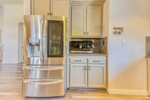 1066 Eagle Dr, Salinas, CA 93905 - Photo 11
