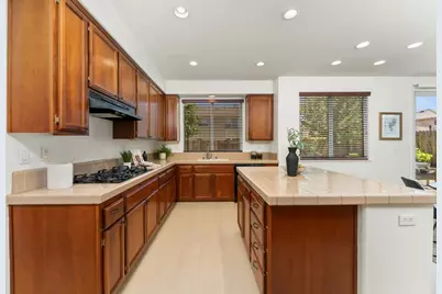 10360 Jennick Way, Elk Grove, CA 95757 - Photo 9