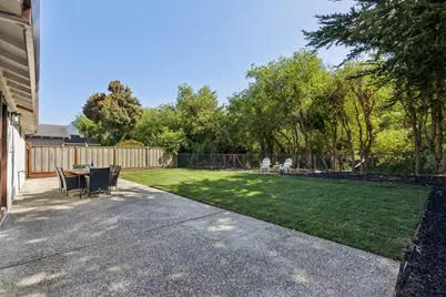 1404 Flores Dr, Pacifica, CA 94044 - Photo 21
