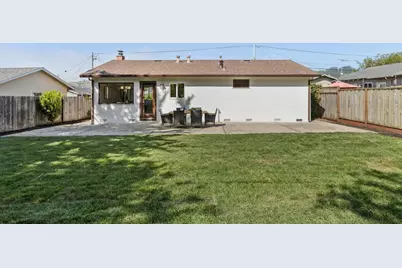 1404 Flores Dr, Pacifica, CA 94044 - Photo 23