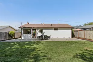 1404 Flores Dr, Pacifica, CA 94044 - Photo 23