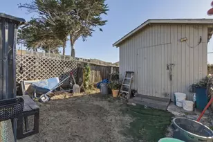 1192 Elm Ave, Seaside, CA 93955 - Photo 25