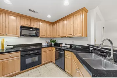1390 Saddlerack St 223, San Jose, CA 95126 - Photo 9