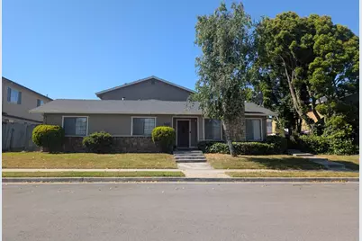 1431 Gabilan Dr, Hollister, CA 95023 - Photo 3