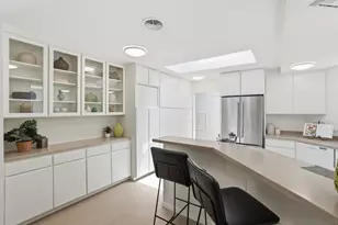621 Wellsbury Way, Palo Alto, CA 94306 - Photo 13