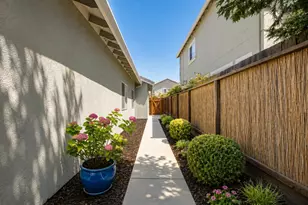 1691 Albany Ct, Hollister, CA 95023 - Photo 27