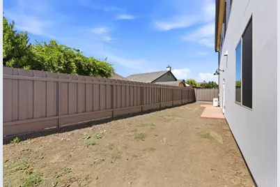 1001 Amore St, Hollister, CA 95023 - Photo 45