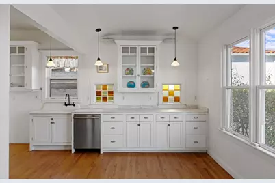 218 4th St, Pacific Grove, CA 93950 - Photo 9