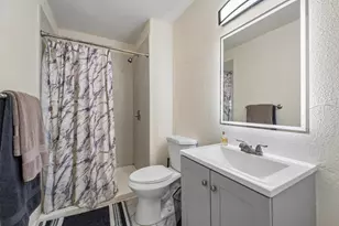 760 W 9th St, Gilroy, CA 95020 - Photo 13