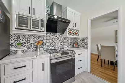 760 W 9th St, Gilroy, CA 95020 - Photo 9