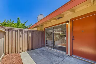 215 Red Oak Dr G, Sunnyvale, CA 94086 - Photo 1
