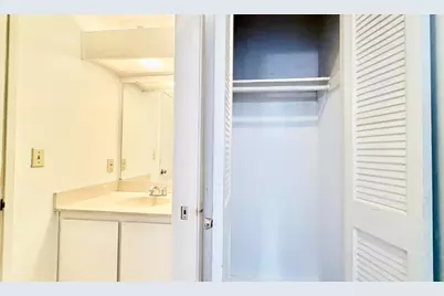150 Checkers Dr, San Jose, CA 95116 - Photo 17