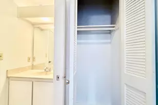 150 Checkers Dr, San Jose, CA 95116 - Photo 17