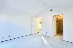 150 Checkers Dr, San Jose, CA 95116 - Photo 15