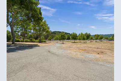 2045 Jefferson Dr, Gilroy, CA 95020 - Photo 31