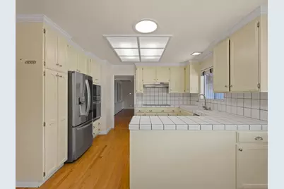 2045 Jefferson Dr, Gilroy, CA 95020 - Photo 11
