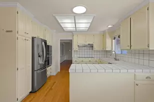 2045 Jefferson Dr, Gilroy, CA 95020 - Photo 11