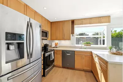 953 Diaz Ln, Foster City, CA 94404 - Photo 11