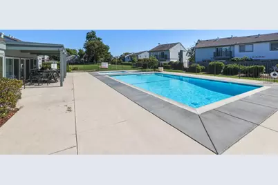 953 Diaz Ln, Foster City, CA 94404 - Photo 27