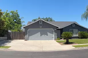 1727 Hume Dr, Sanger, CA 93657 - Photo 1