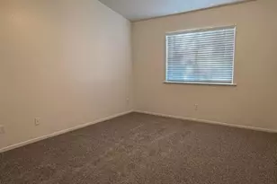 1727 Hume Dr, Sanger, CA 93657 - Photo 9
