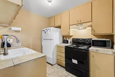 402 E Bianchi Rd 1, Stockton, CA 95207 - Photo 5