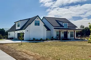 15400 Seymour Ave, San Martin, CA 95046 - Photo 3