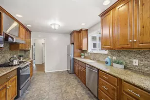 1425 Royal Ave, San Mateo, CA 94401 - Photo 5