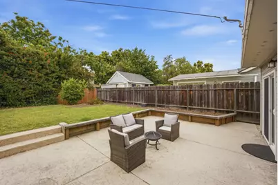 1425 Royal Ave, San Mateo, CA 94401 - Photo 15