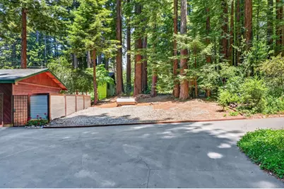 252 Nichols Dr, Santa Cruz, CA 95060 - Photo 11