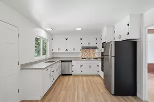 1720 Terrace Dr, Belmont, CA 94002 - Photo 11