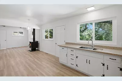 1720 Terrace Dr, Belmont, CA 94002 - Photo 5