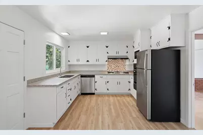 1720 Terrace Dr, Belmont, CA 94002 - Photo 7